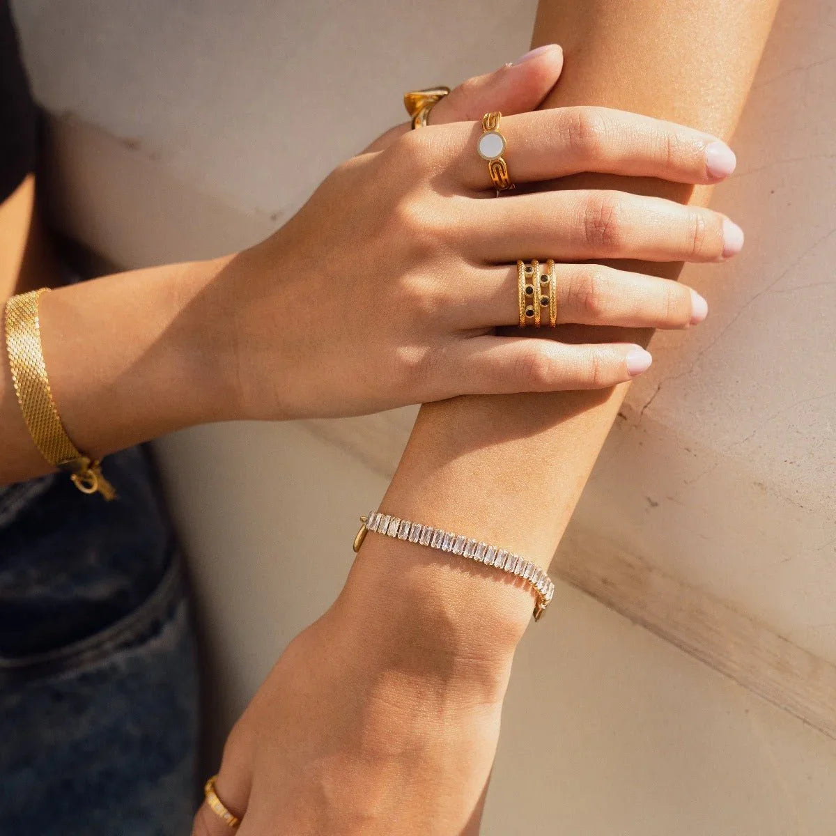 Pulseira Lock Riviera Baguete Banhado em Ouro 18K